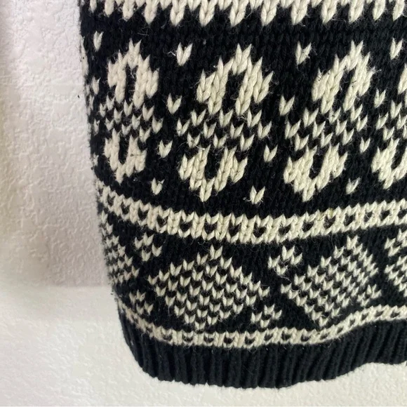 Vintage Gap Black & White Knit Cardigan Sweater - Picture 7 of 9